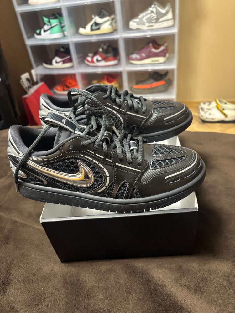 Wmns Air Jordan 1 Mm Low V3 Sneakers