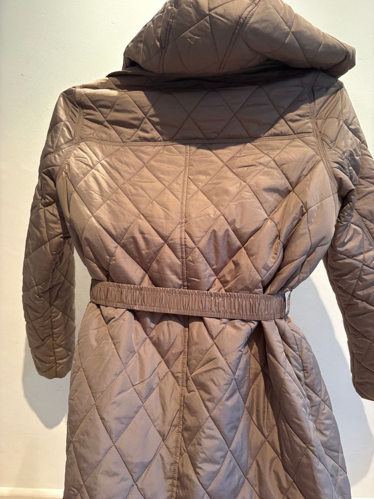 Quilted Long Coat With Hood And Belt image 6