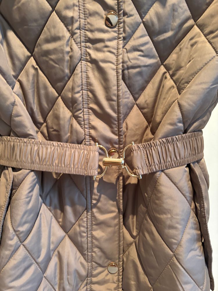 Quilted Long Coat With Hood And Belt image 4