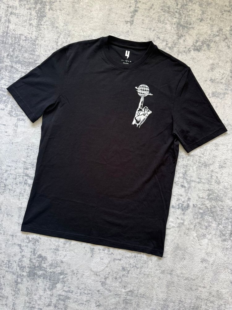 Yelir World T Shirt - L 3