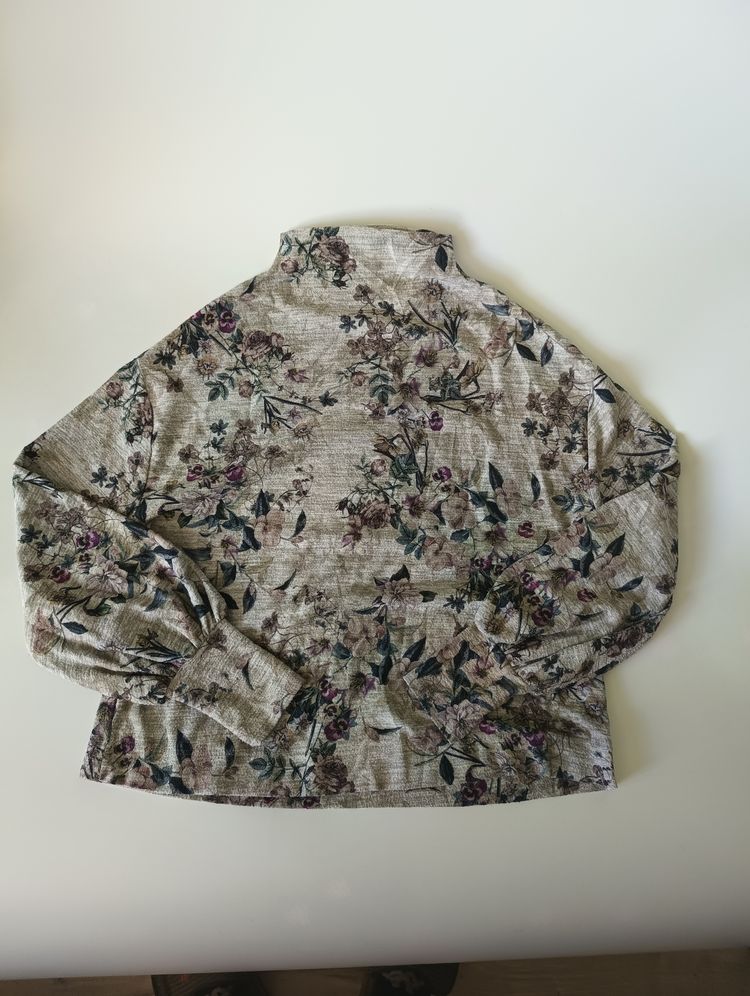 Stradivarius Stradivarius Floral Long Sleeve Top product image