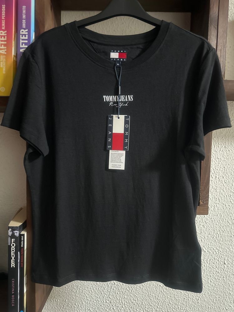 Tommy Jeans Black T-Shirt image 1