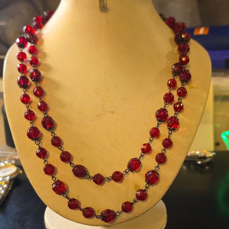 Immagine di Red Beaded Necklace cherry glass  2