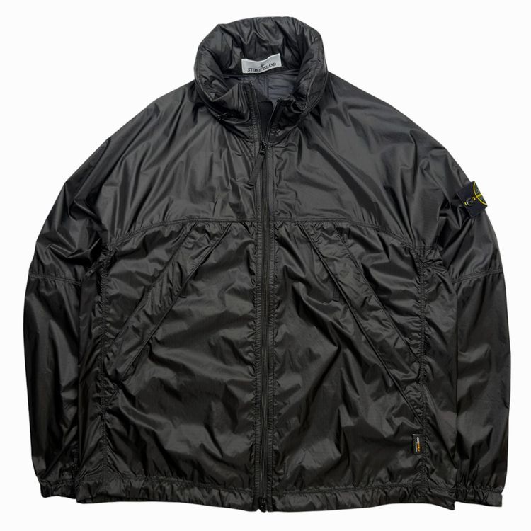 Immagine di A/W 25 Stone Island Ripstop Light HT Nylon Windbreaker Jacket - Black 2