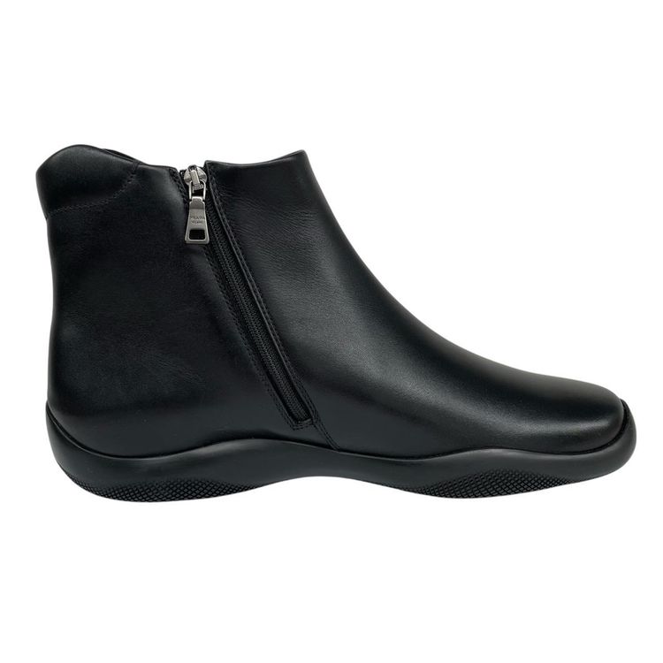 Prada Calfskin Leather Toblach Ankle Boots UK 9 obraz 6