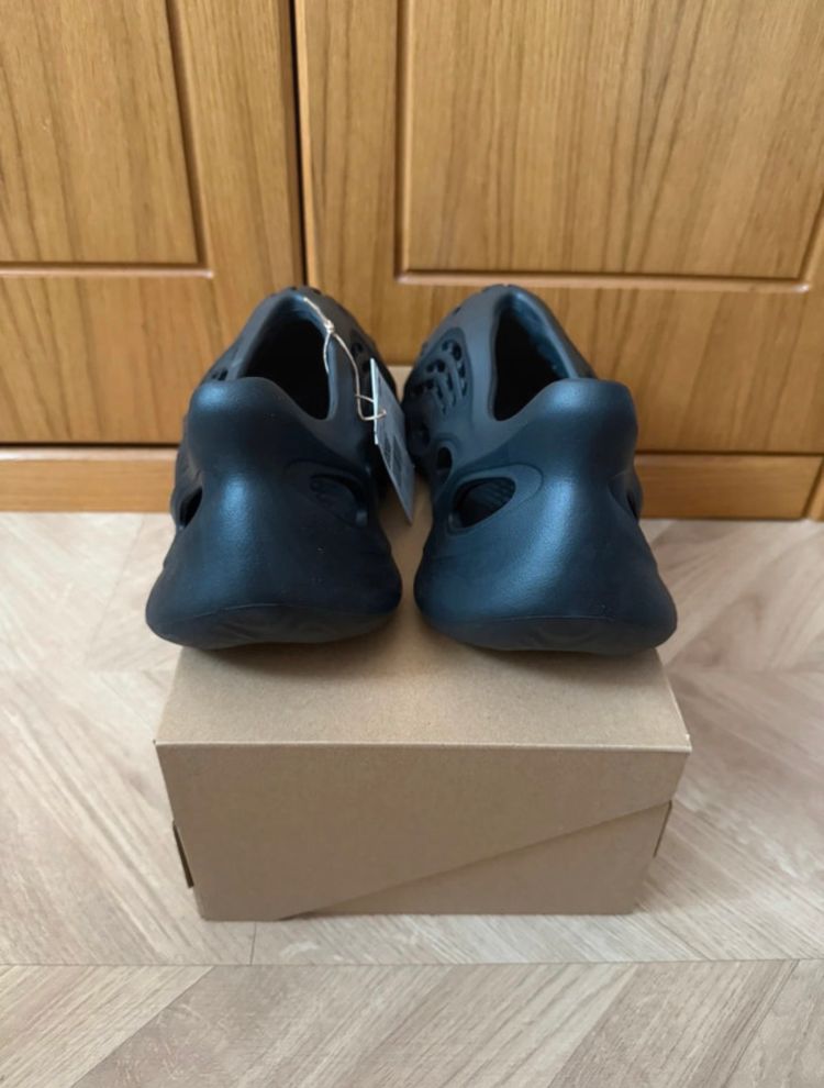 Immagine di Adidas Yeezy Foam Runner Onyx HP8739 – 44 2/3 3