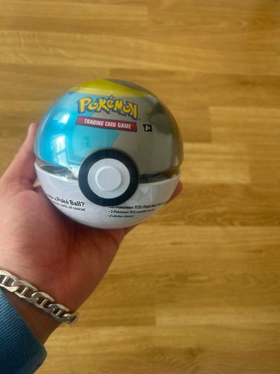Pokémon Trading Card Game Poké Ball