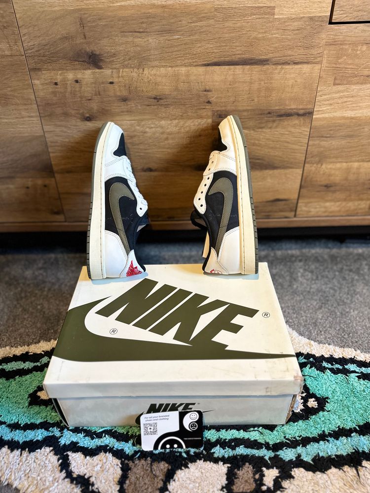 Nike Air Jordan 1 Travis Scott “ Olive” U.K. 7.5 image 6