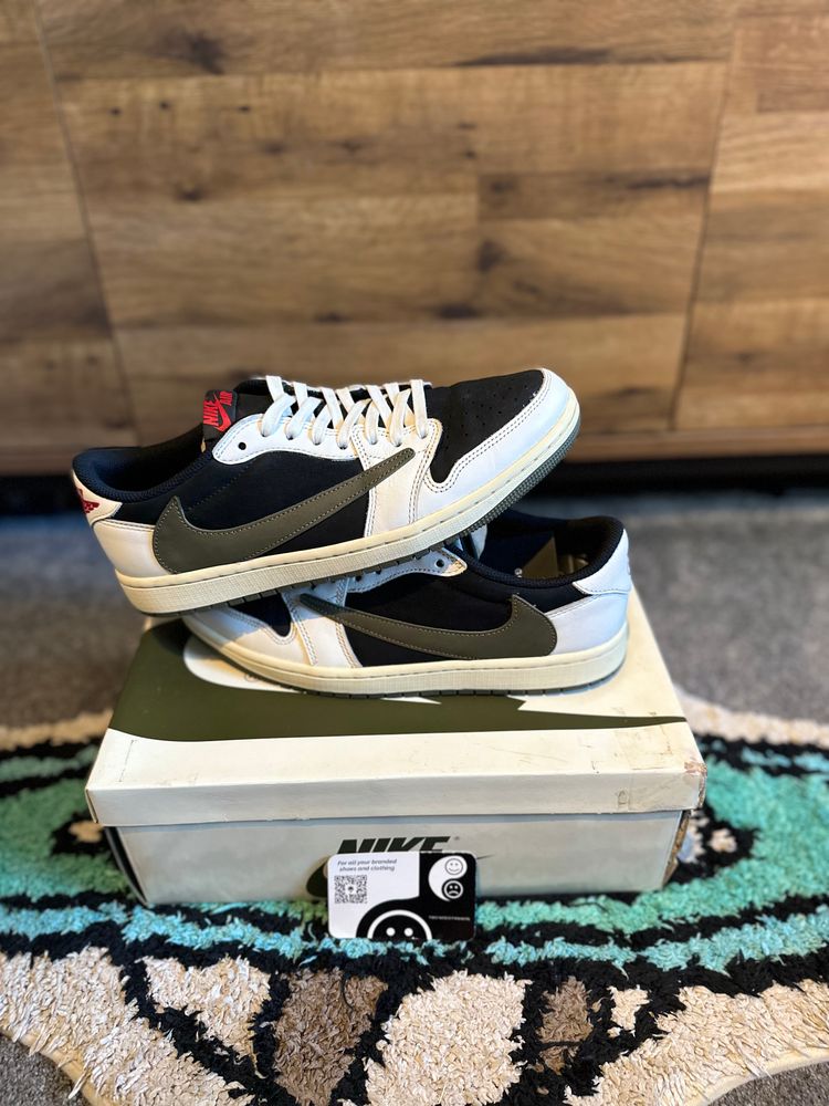 Nike Air Jordan 1 Travis Scott “ Olive” U.K. 7.5 image 2