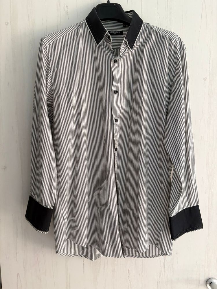 Immagine di Camicia a righe Antony Morato con colletto e polsini neri 2
