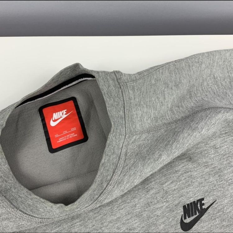 Nike sweatshirt 3