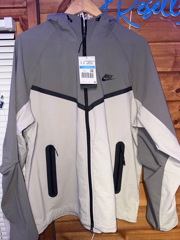 Nike Tech Windbreaker Jacket 