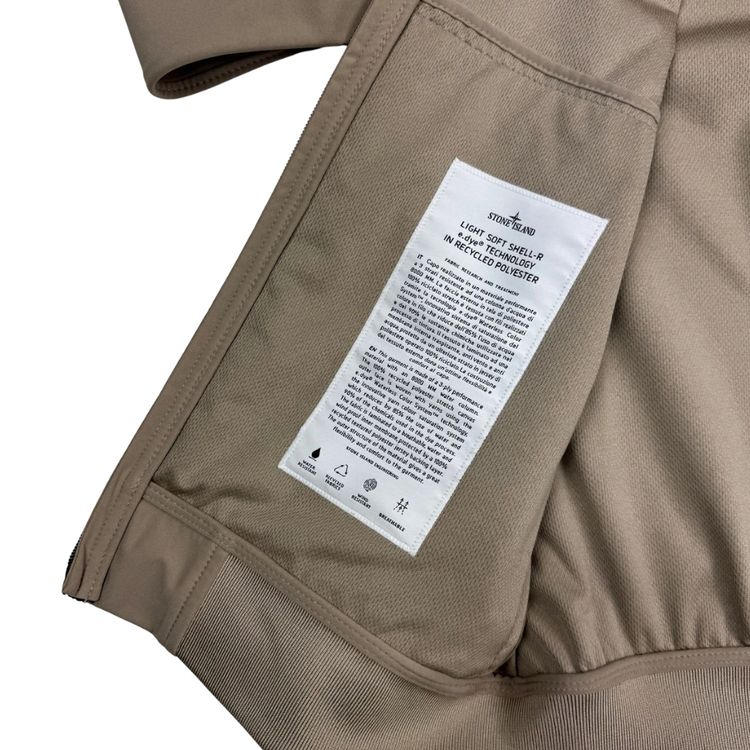 Chaqueta Stone Island Light Soft Shell-R e.dye Technology in Recycled Polyester beige - talla M imagen 3