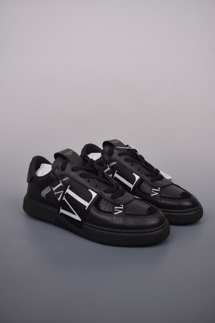 Valentino Valentino Garavani Black Sneakers product image