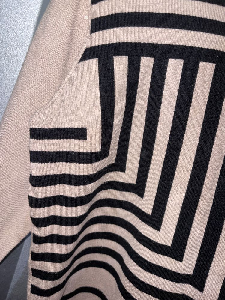 //Text. Xl Long Sleeve Top obraz 5