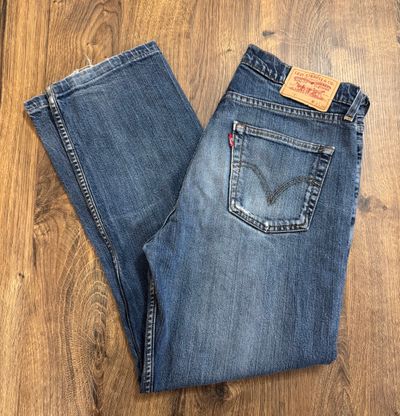 Levi Strauss & Co. W33L34