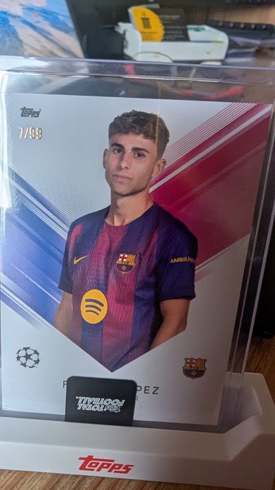 Fermín López 7/99 Topps Total Football UEFA – FC Barcelona Numerada