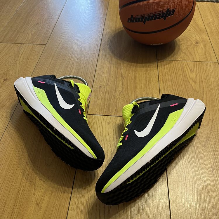 BNWB Nike Winflo 10 Shield Road Runner Shoes Trainers, Black Volt