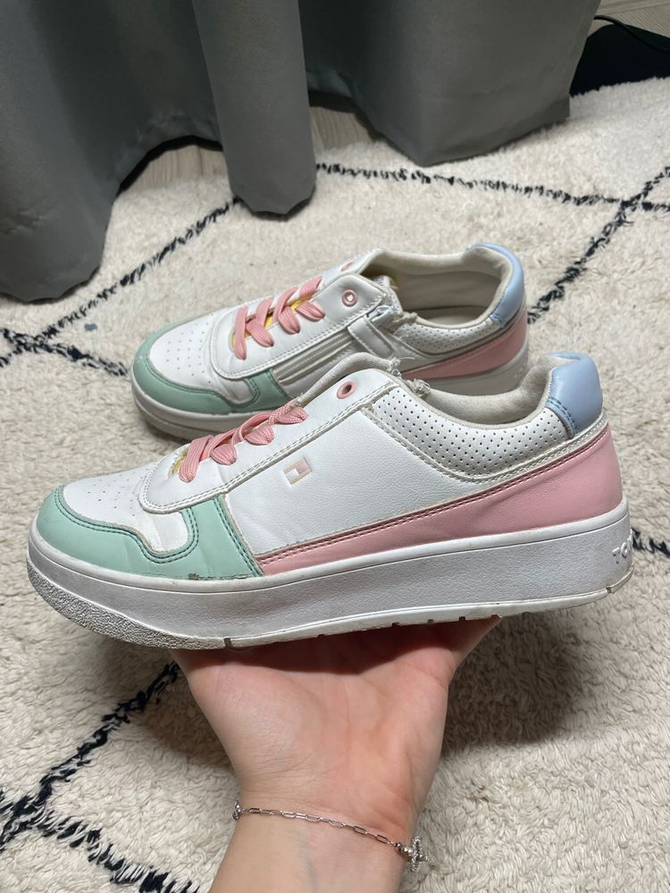 Other White Sneakers With Pastel Green, Pink, And Blue Accents product image