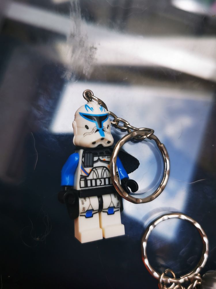 Other Blue And White Lego-Style Keychain Figure product image