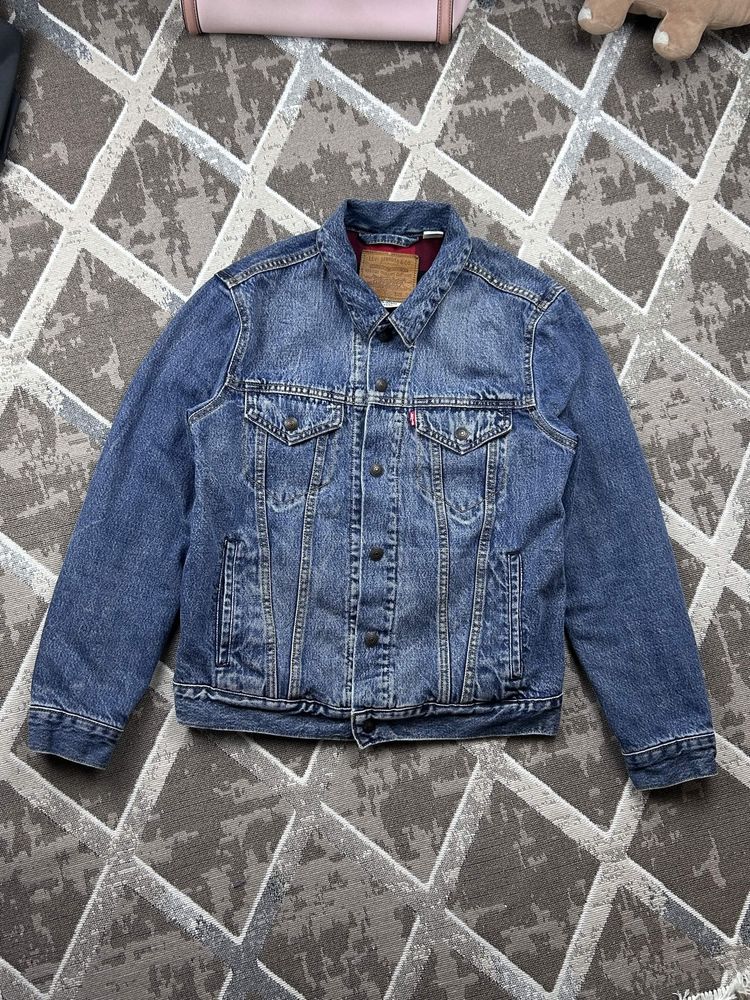 Levi'S Denim Jacket With Red And Black Checkered Lining