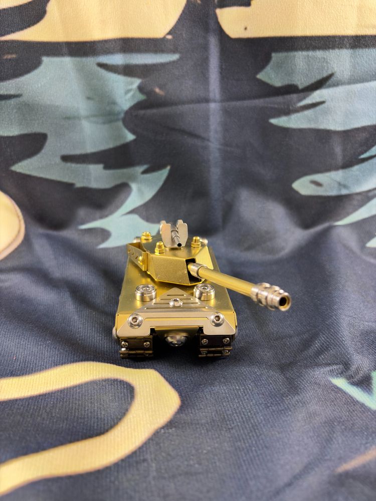 Metal Tank Model image 1