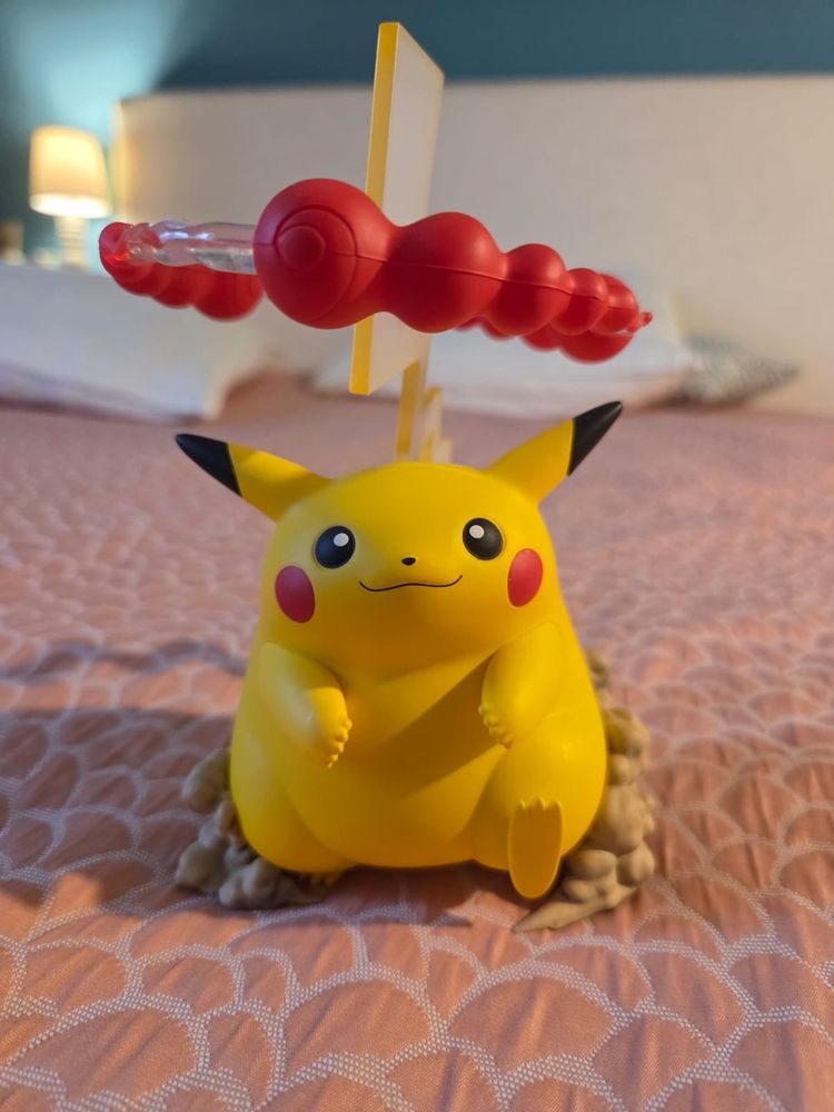 Pikachu Gigamax Figurine  image 1