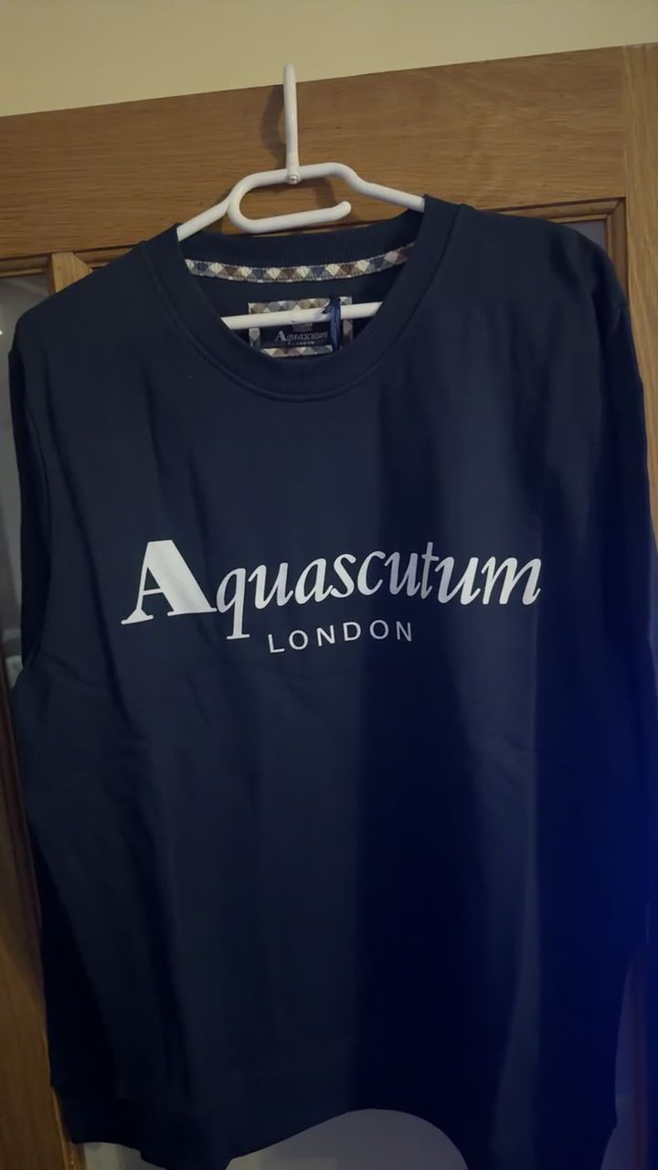 Aquascutum Sweatshirt Medium BNWT image 1