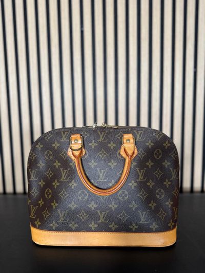 B4 Louis Vuitton Alma PM handbag 1