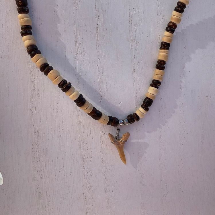 Beaded Necklace With Tooth Pendant imagen 2