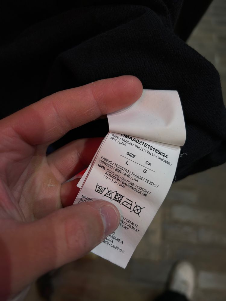 Off-White Black Graphic T-Shirt image 7