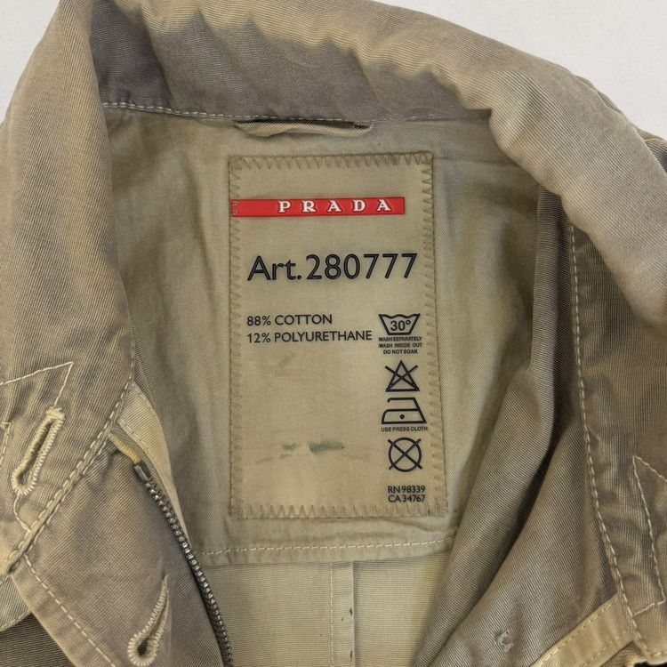 Immagine di Prada button up trench 4