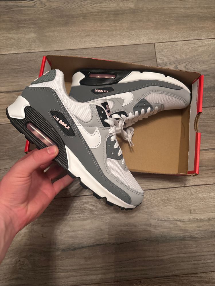Nike Air Max Sneakers image 1