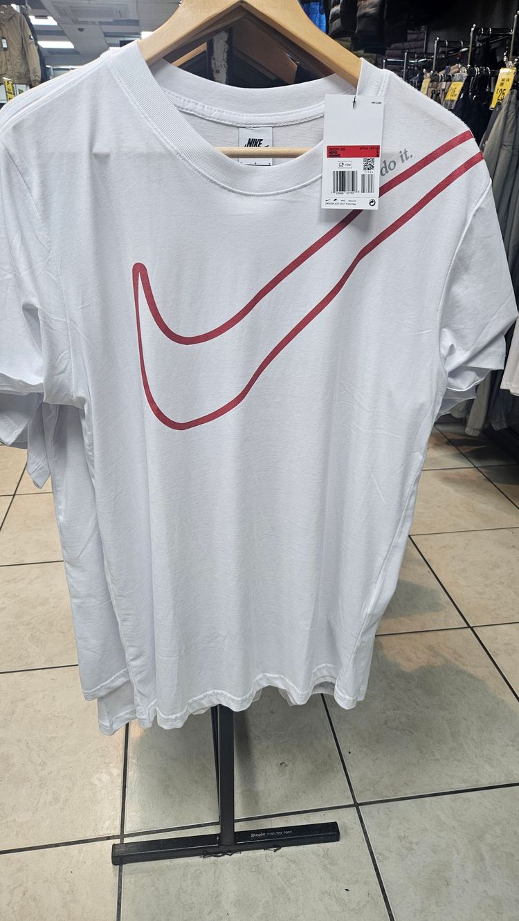 Nike Nike White T-Shirt With Red Swoosh Logo product image