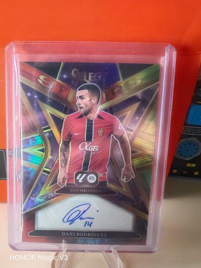 Dani Rodriguez Signed Football Trading Card