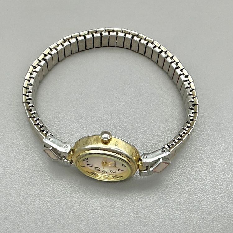 Quartz Wristwatch