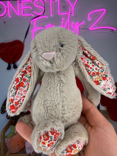 JELLYCAT POSIE POSY BEIGE BLOSSOM BUNNY retired