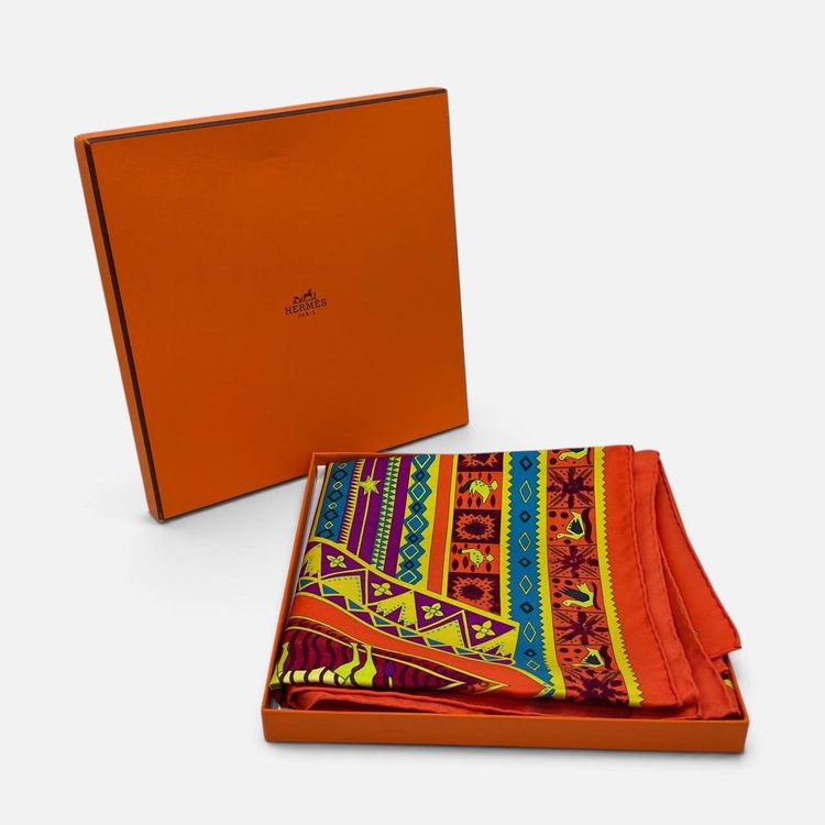 Foulard Carré 90 “Ors Bleus D’Afrique” image 2
