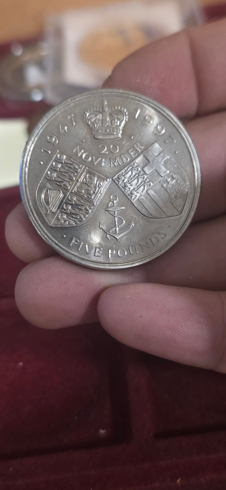 £5 pound Commemorative Coin £7 5