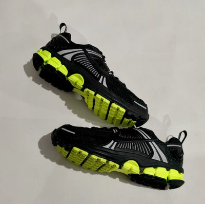 S5 Nike Vomero 5 BLACK GREEN Running Shoes