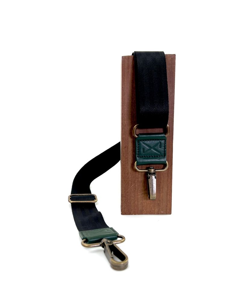 Bandolera regulable lujada Verde Forest 4