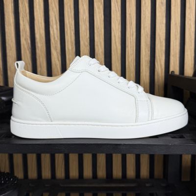 Chrisian Louboutin UK 9