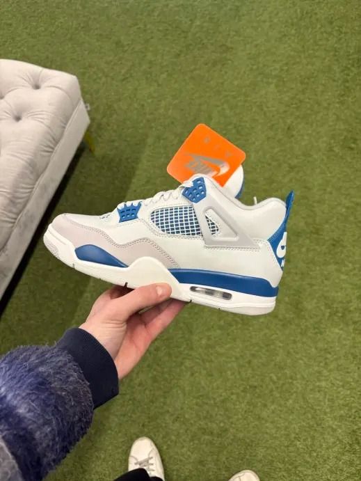 Jordan J4 MILITARY BLUE product image