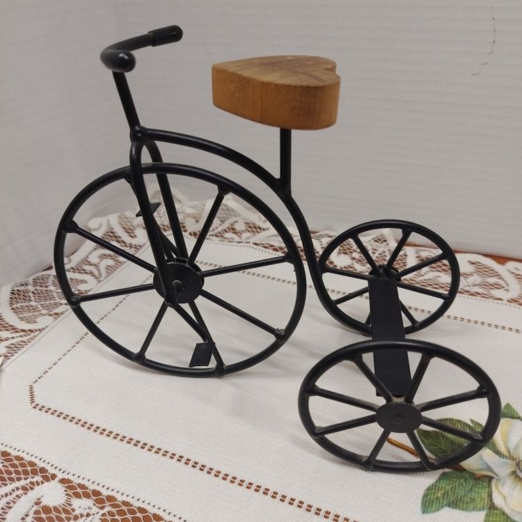 Decorative Tricycle Figurine image 1