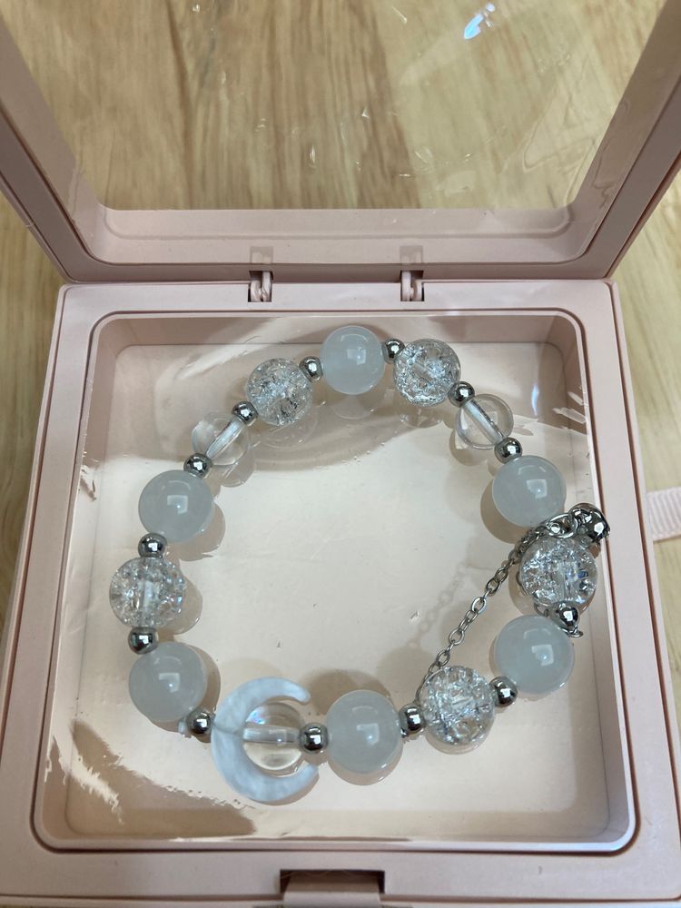 White And Clear Bead Bracelet