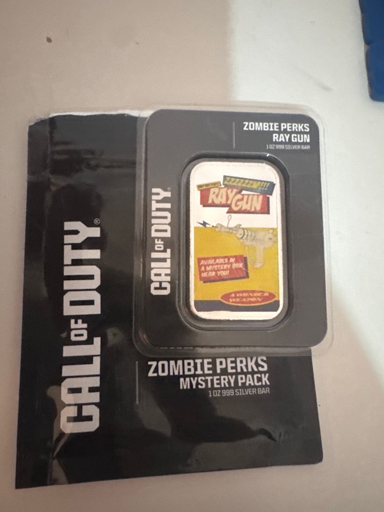 Call Of Duty Zombie Perks Ray Gun Mystery Pack 1Oz Silver Bar