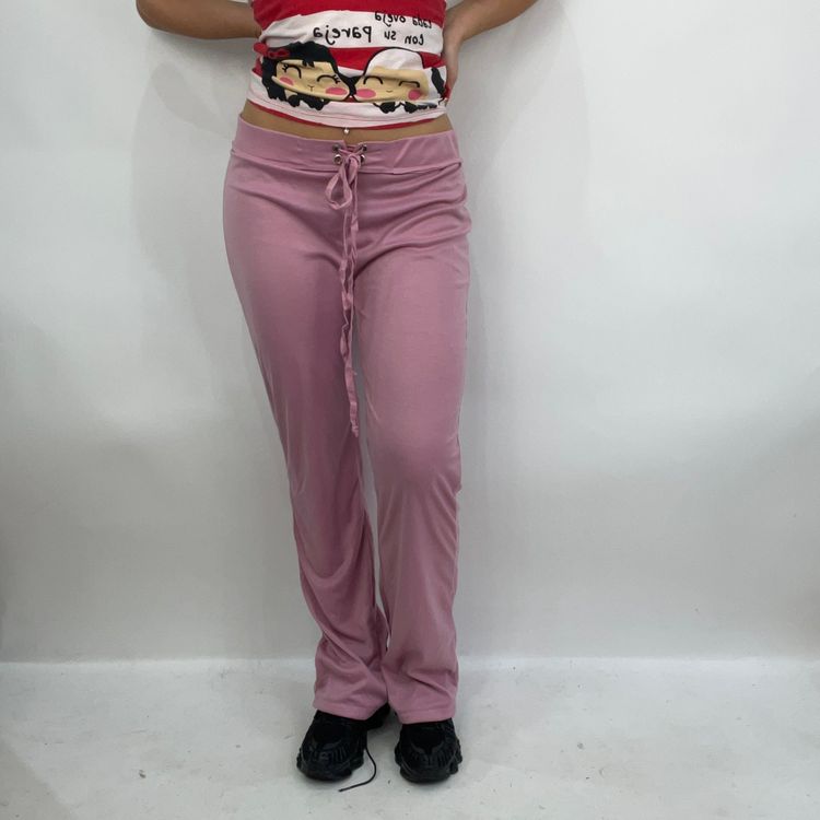 STUDIO FAVES | small pink yoga pants with graphic side image 3