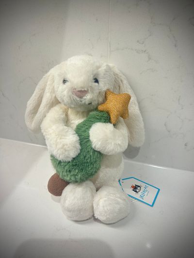Jellycat Bashful Bunny with Christmas Tree New retired