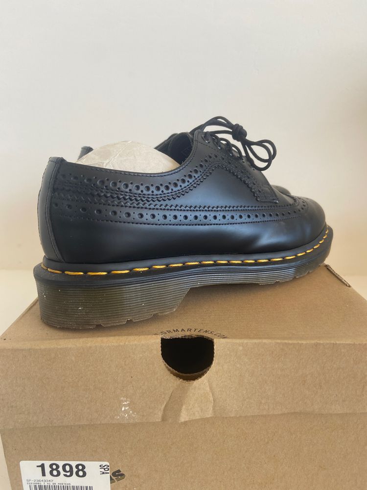 Immagine di Dr. Martens Black Leather Brogue Shoes 41 4