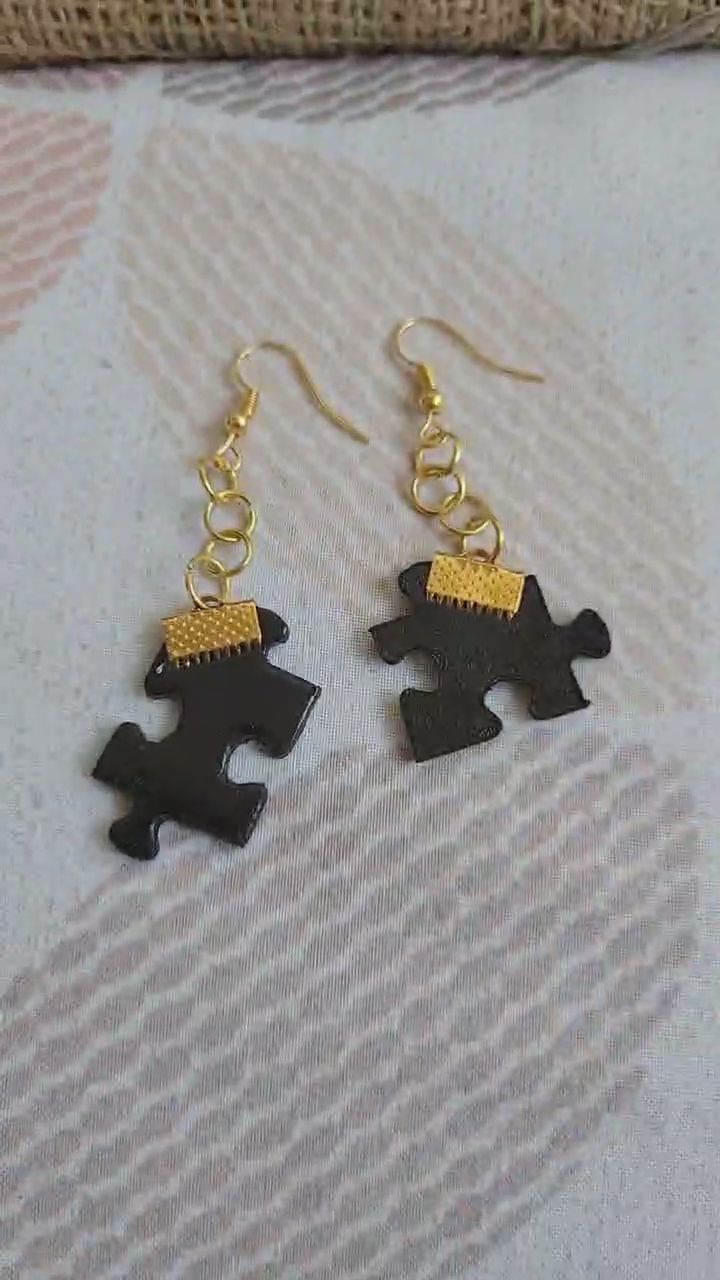 Immagine di Dangle Jigsaw Earrings Handmade  1